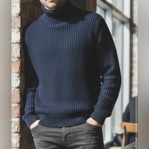 Megaschoni 100% virgin wool pullover sweater. Size L. Excellent condition.